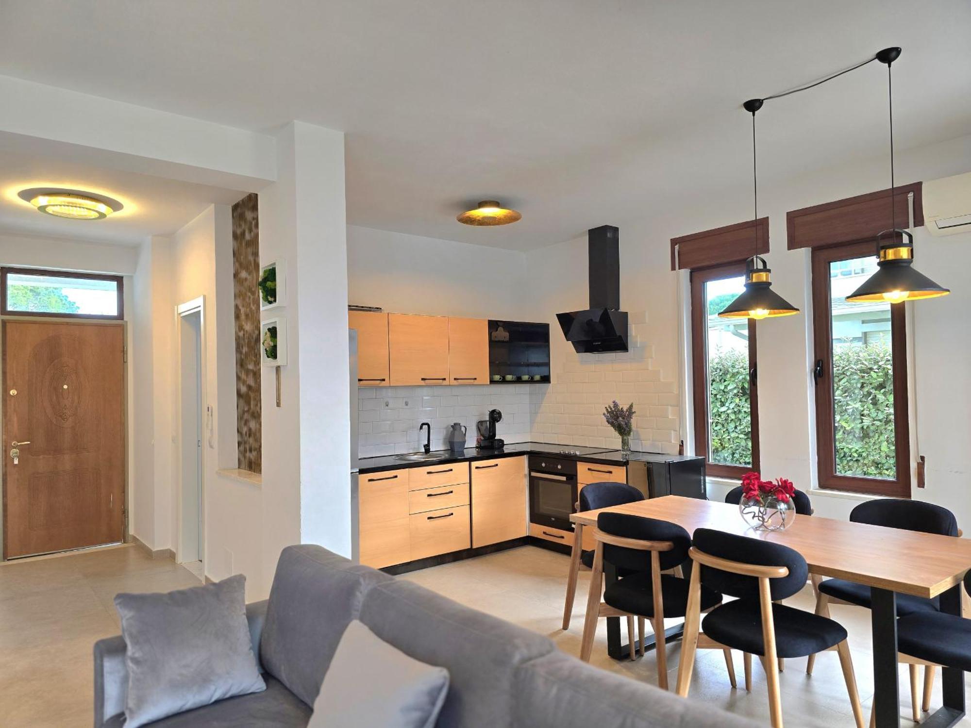 Modern Villas At Perla Resort ドゥラス エクステリア 写真