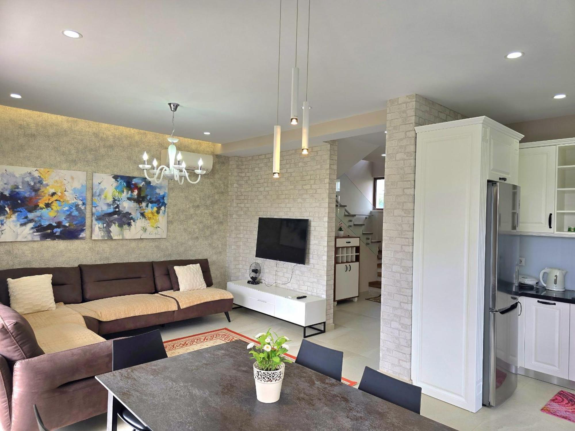 Modern Villas At Perla Resort ドゥラス エクステリア 写真